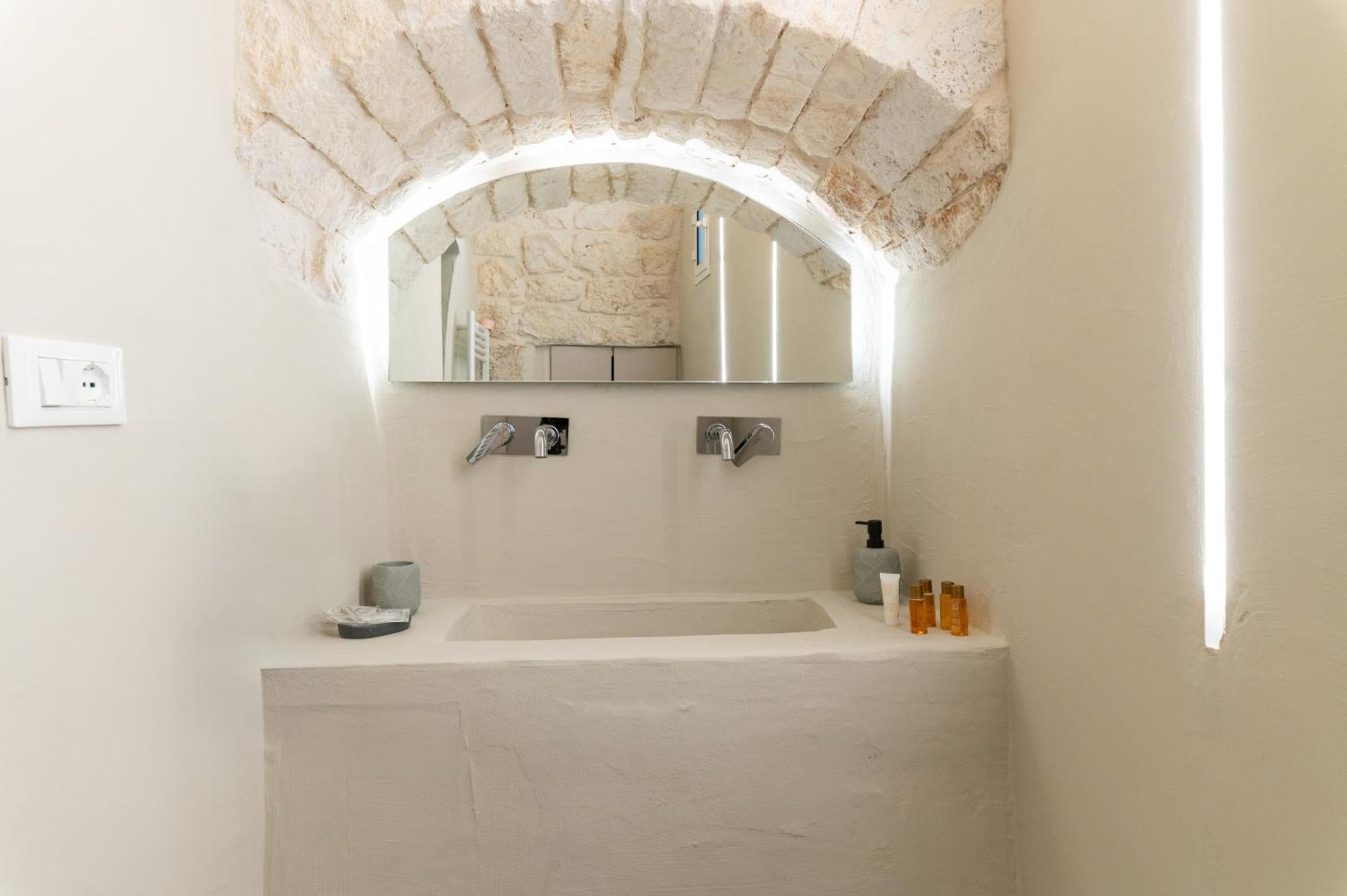 Malolu Luxurysuite Остуни Экстерьер фото