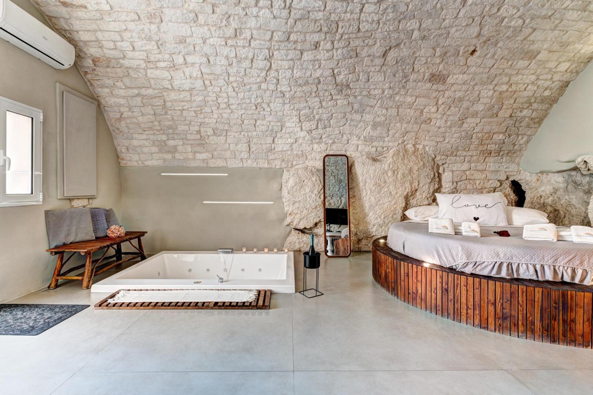 Malolu Luxurysuite Остуни Экстерьер фото