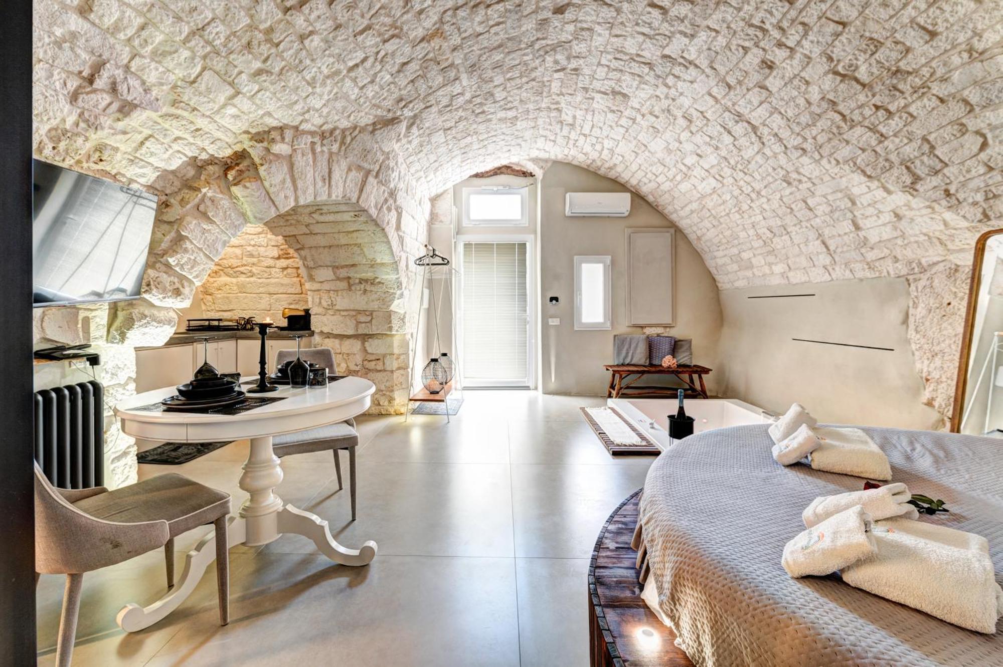 Malolu Luxurysuite Остуни Экстерьер фото
