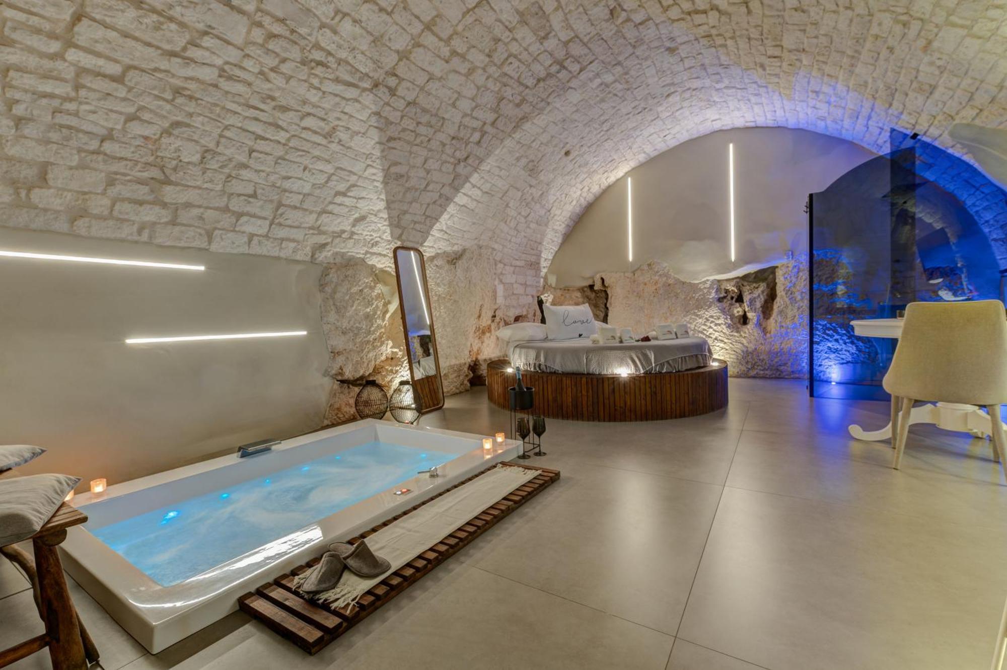 Malolu Luxurysuite Остуни Экстерьер фото